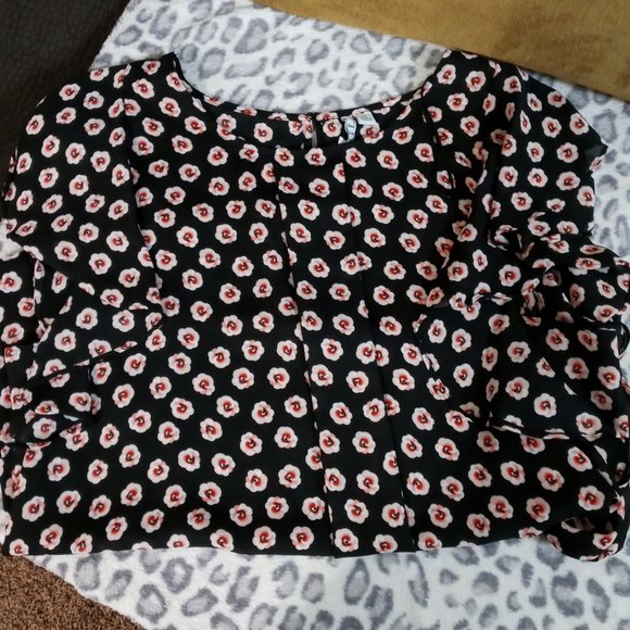 Floral Ruffle Top - Picture 9 of 9